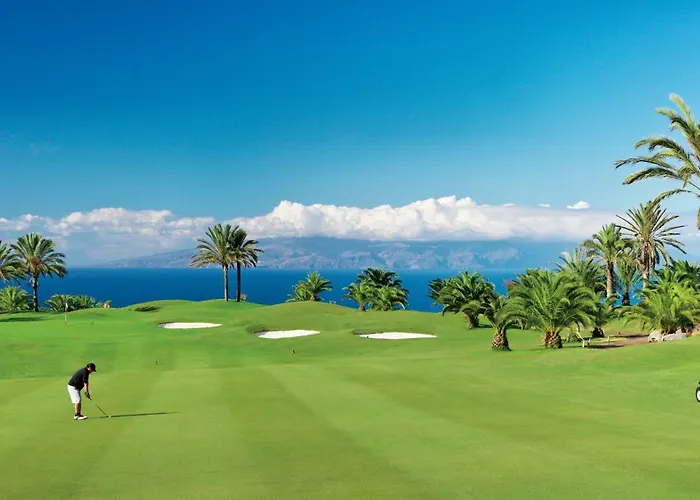 Private Heated Pool Sea Views