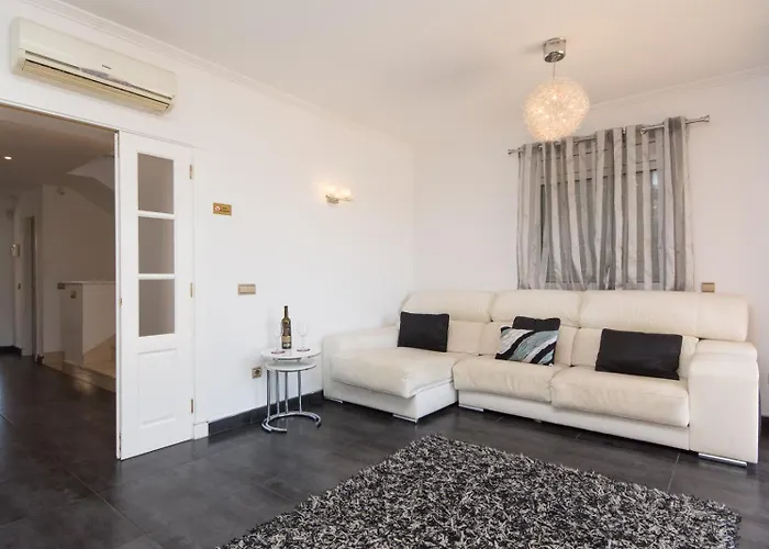 Private Heated Pool Sea Views * 圣地亚哥港